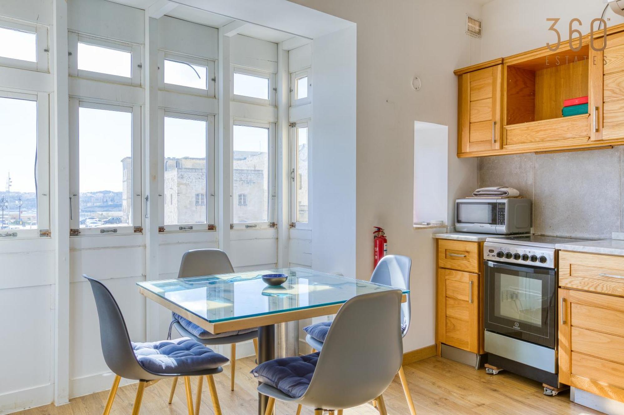 Charming Home With Sea Views & Maltese Balcony By 360 Estates Valletta Dış mekan fotoğraf
